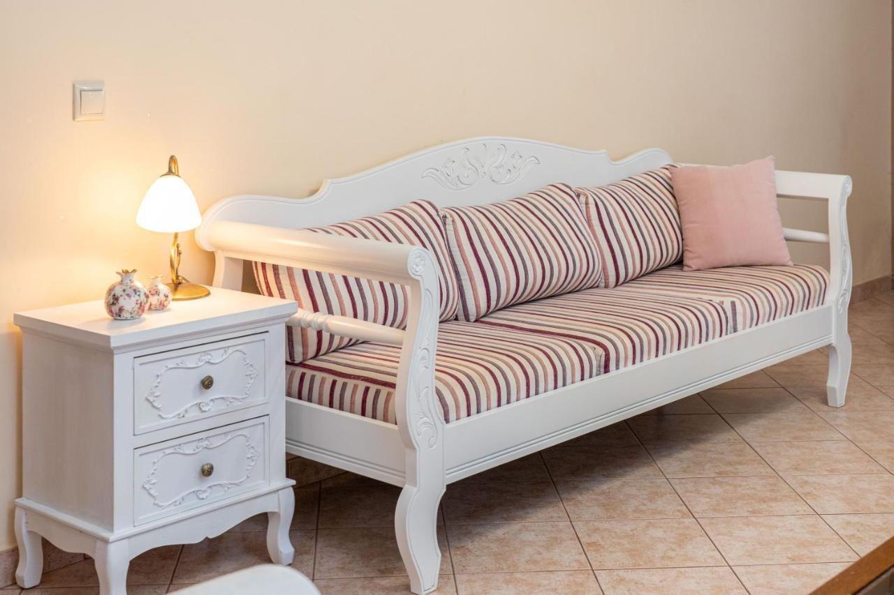 Artemis Superb 2 Bedroom Apartment 700 M Away From The Beach Minia Exterior photo